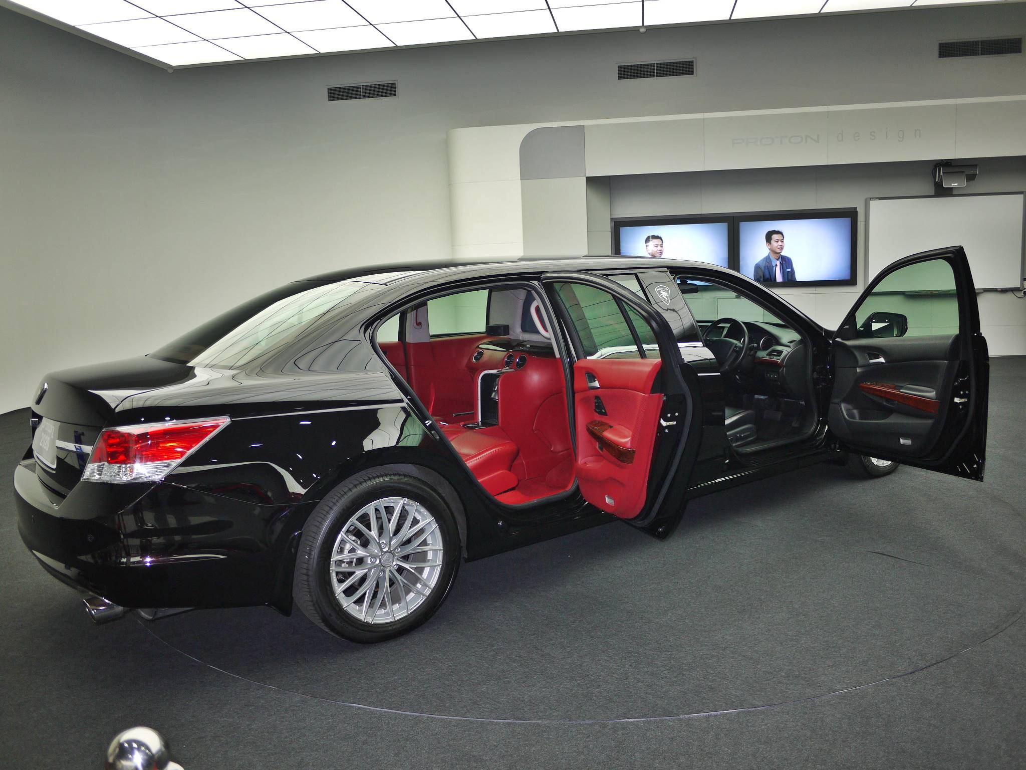 2015 Proton Perdana Limousine