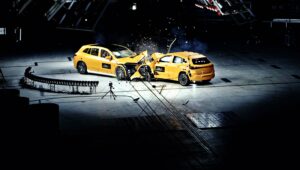 Mercedes-Benz EV crash test