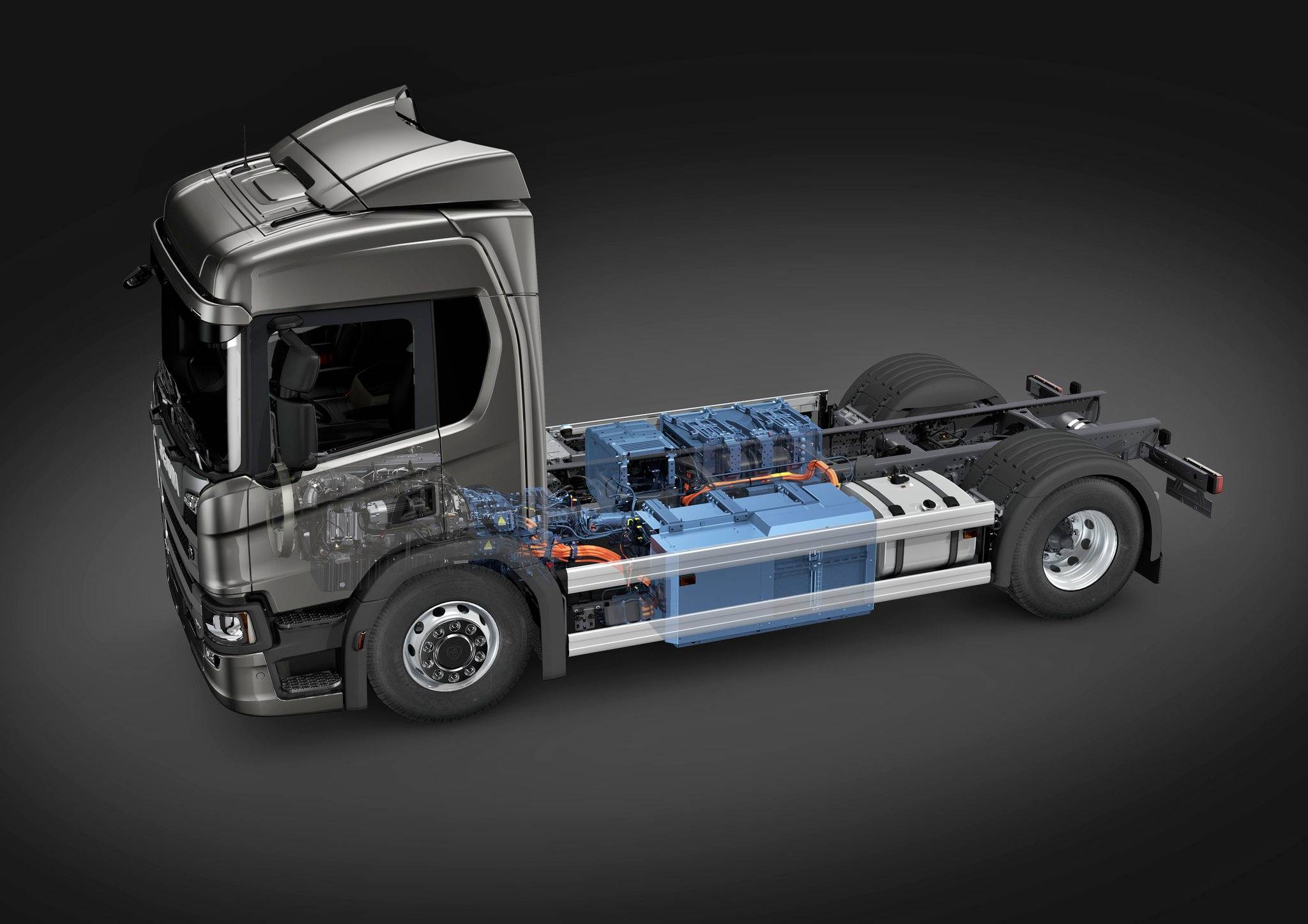 Plug-in hybrid powertrain in the Scania truck.
