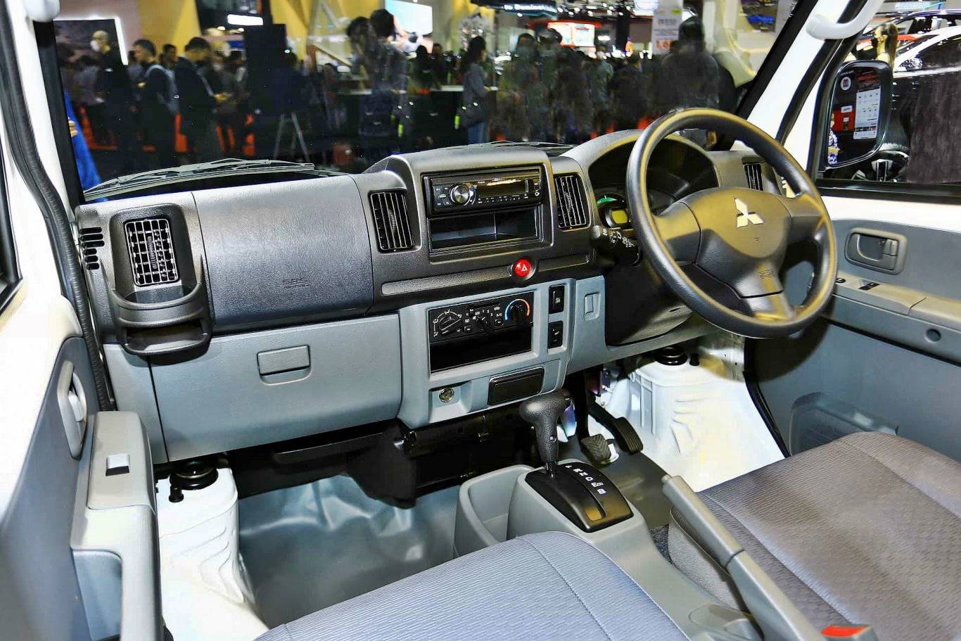Mitsubishi MiniCab EV [2023]