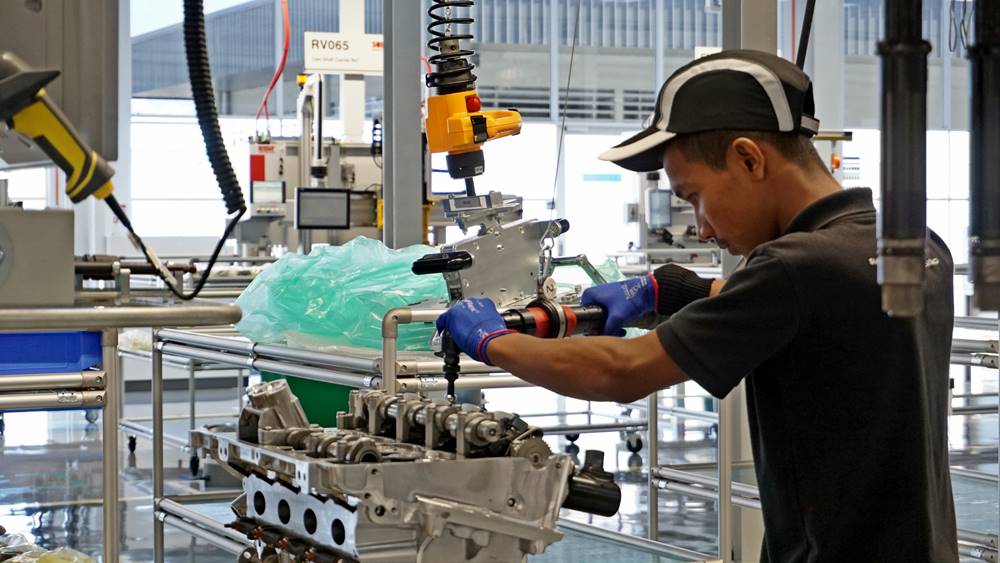 BMW local engine assembly