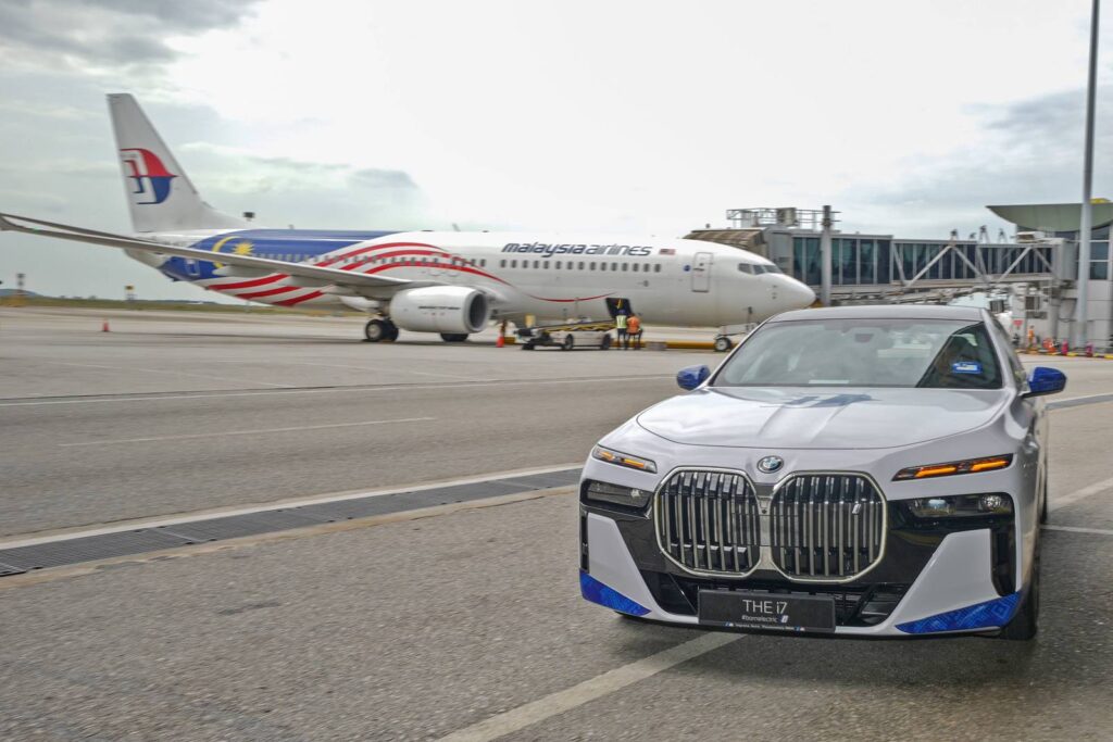 Malaysia Airlines - BMW i7 EV transport [2024]