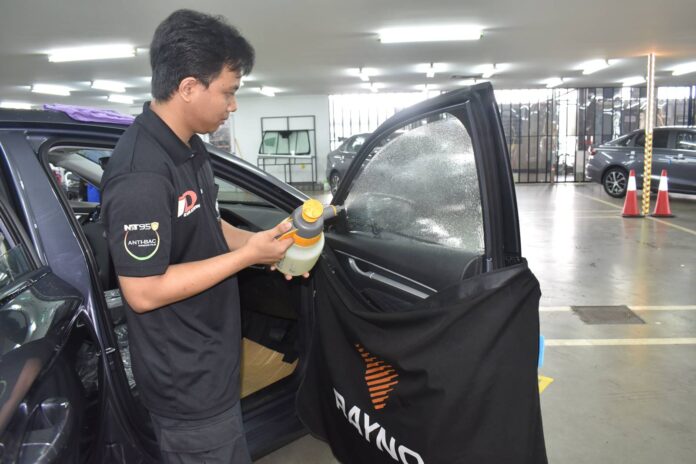 Proton Tint Centre