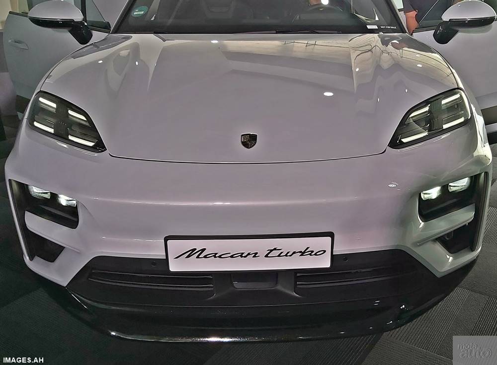 2024 Porsche Macan Electric Turbo