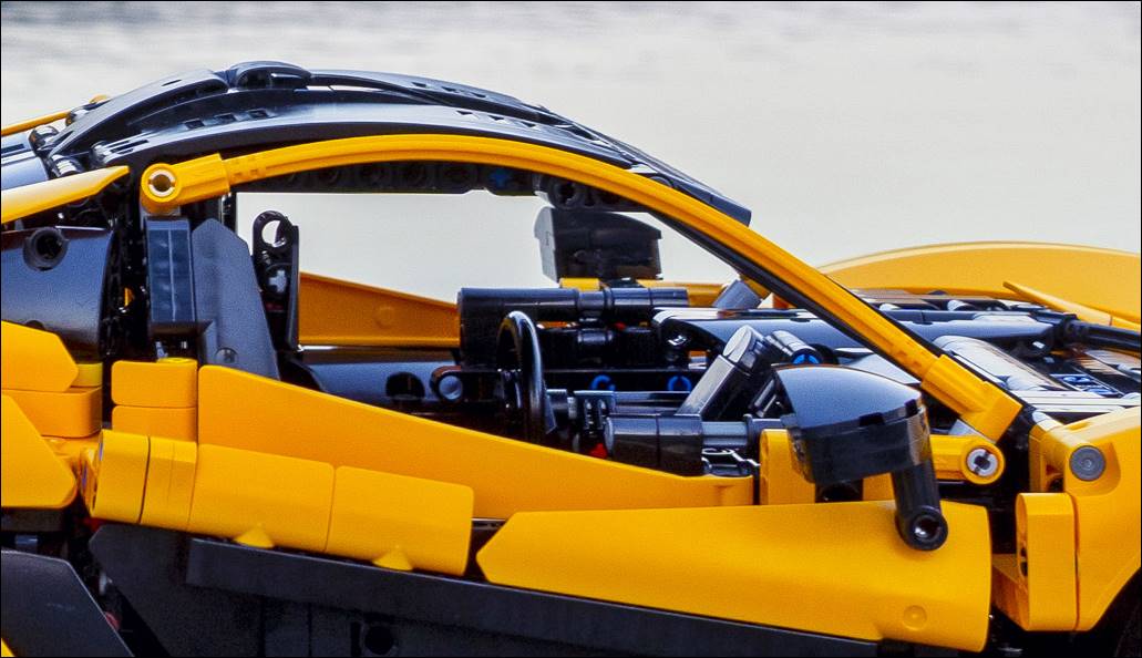 LEGO Technic McLaren P1