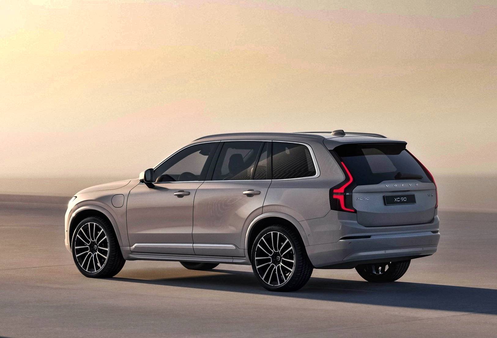 2025 Volvo XC90 PHEV