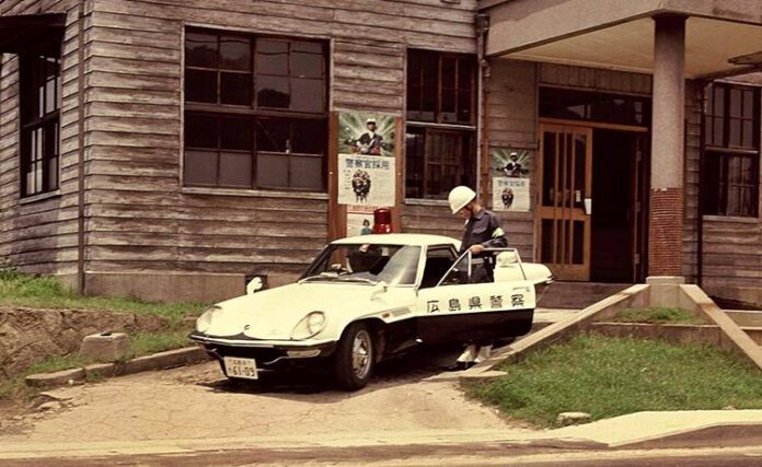 Mazda Cosmo Sport police car [1971]