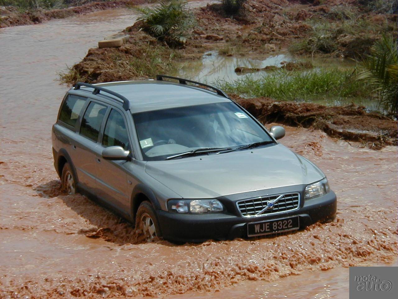 Volvo V70 Cross Country (XC70) [2001]