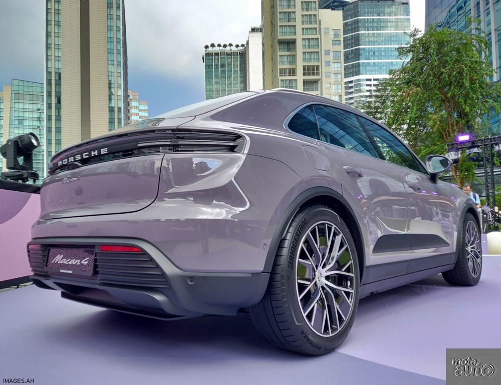 Porsche Macan Electric EV [2024] 