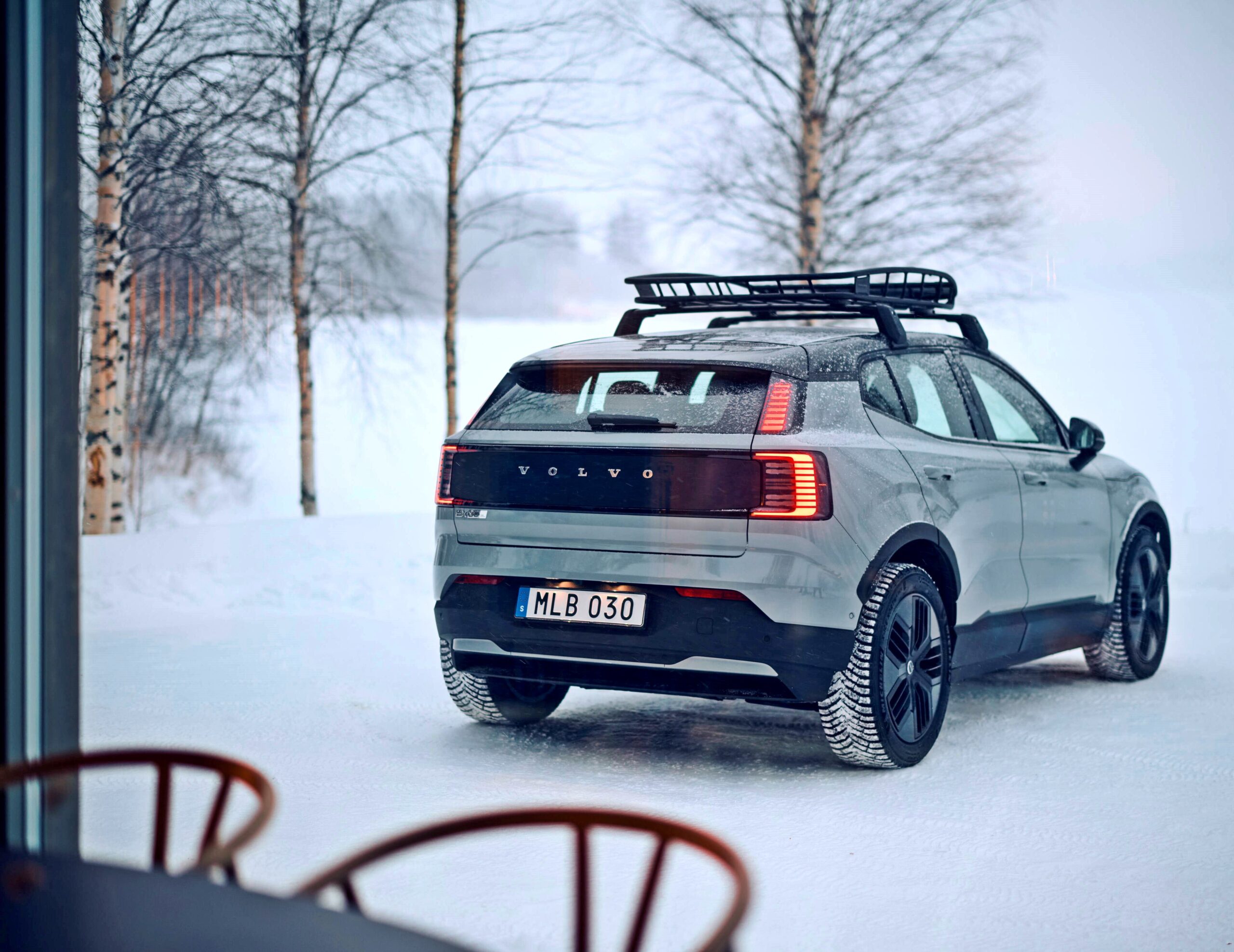 Volvo EX30 Cross Country EV [2025]