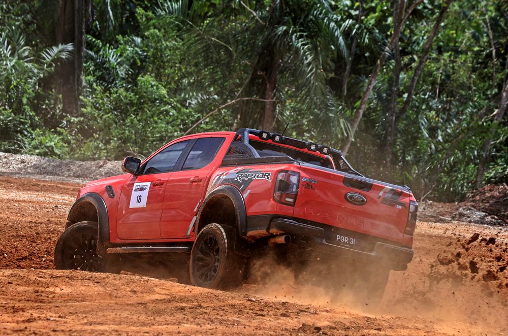 Ford Raptor Rev 2025