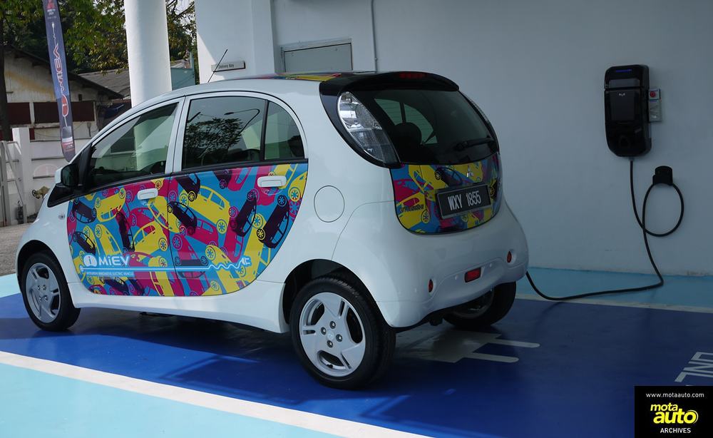 Mitsubishi i-MiEV [2013]